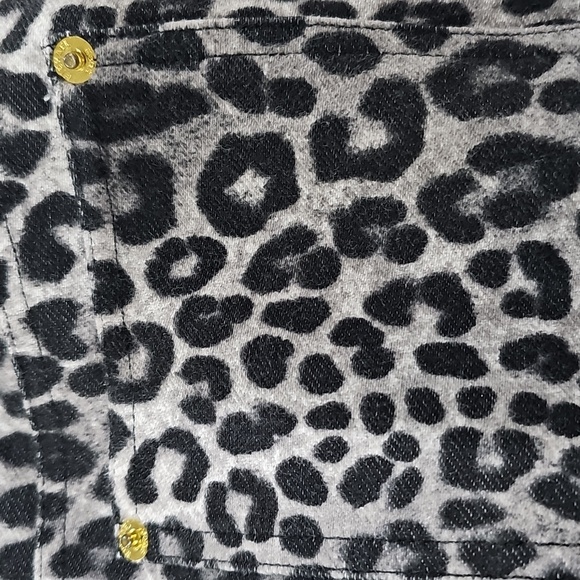 Micheal Kors Leopard Print Pull-On Pants size Med. EUC - Picture 7 of 7